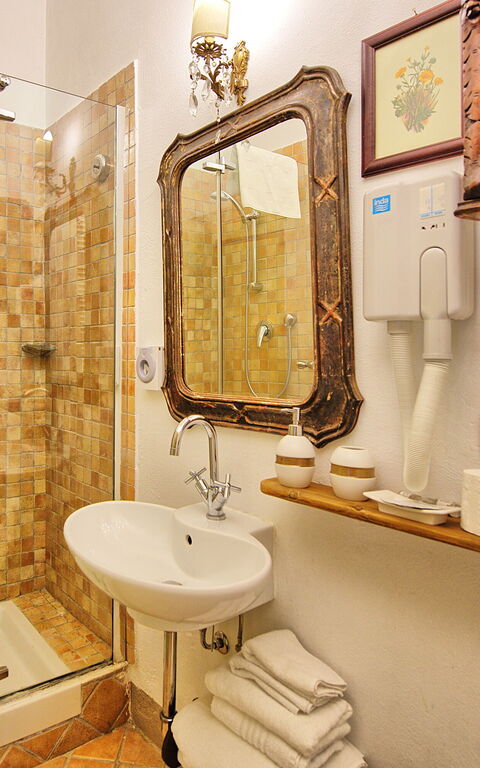 Villa Tenuta Lonciano: Bad