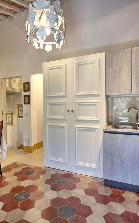 Villa Tenuta Lonciano: Esszimmer, Küche