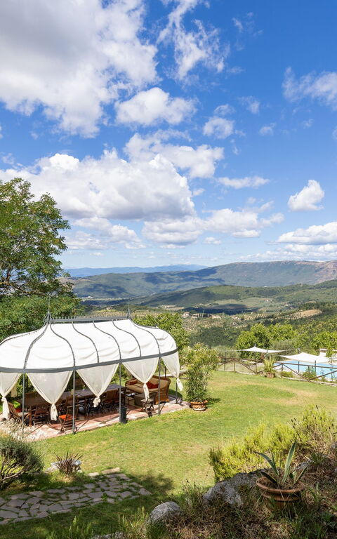 Villa Tenuta Lonciano: Draussen, Garten