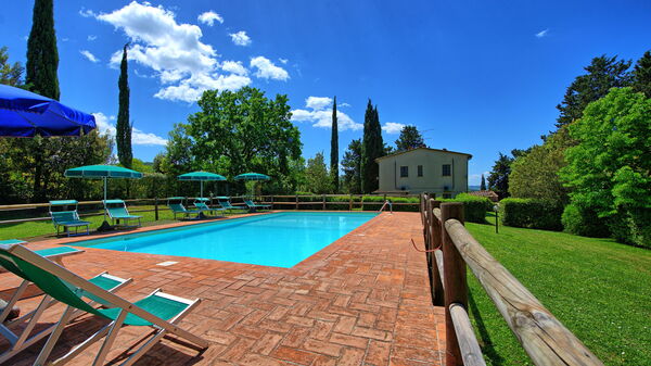 Villa Picchio: Draussen, Garten, Schwimmbad