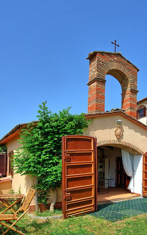 Villa Uccellaia: Draussen, Garten