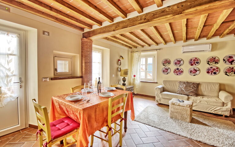 Unterkunft Flavia 3: Esszimmer, Wohnzimmer