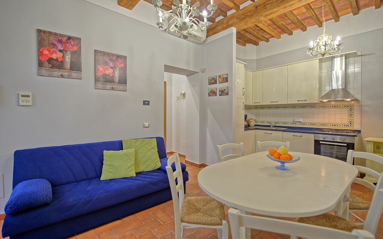 Unterkunft Flavia 4: Esszimmer, Küche, Wohnzimmer