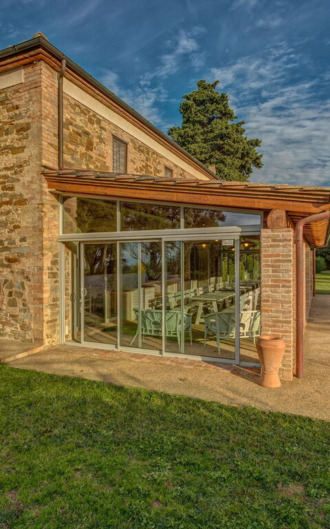 Montaione: Außen, Garten