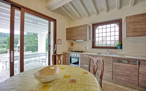 Unterkunft Fornace 1: Esszimmer, Küche, Wohnzimmer