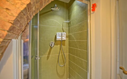 Unterkunft Fienile: Bad