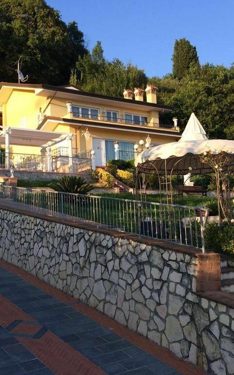 Villa Sophia: Draussen