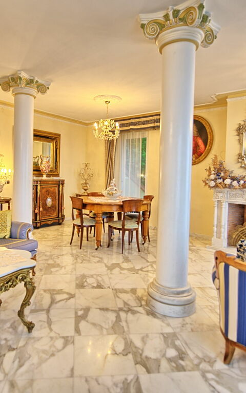 Villa Sophia: Esszimmer, Wohnzimmer