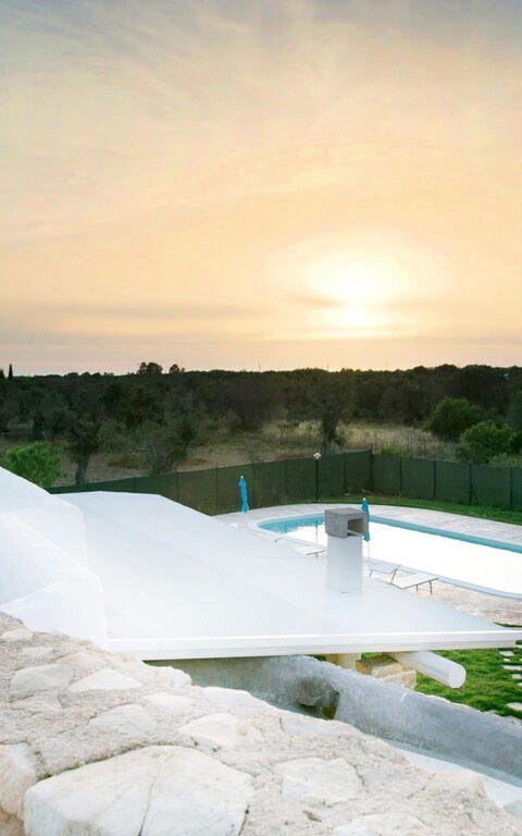 Trullo Torre Suda: Draussen, Garten