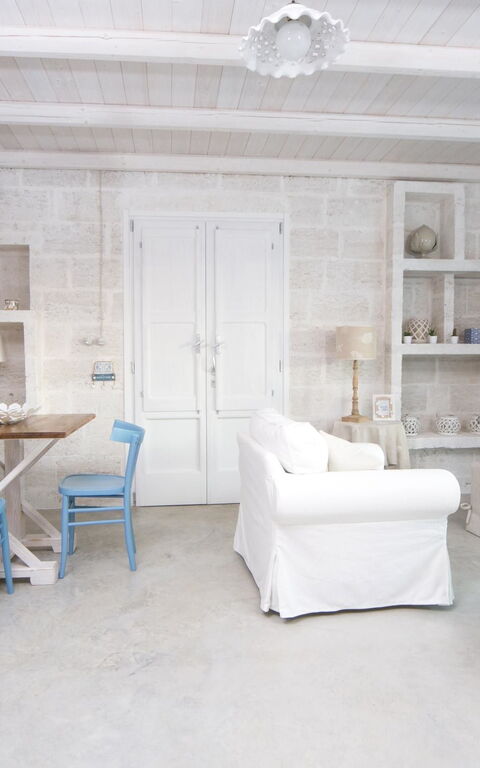 Trullo Torre Suda: Wohnzimmer