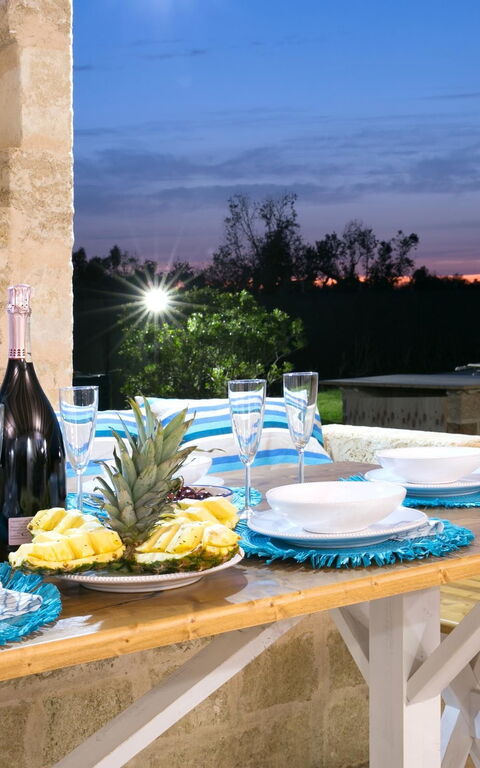 Trullo Torre Suda: Draussen