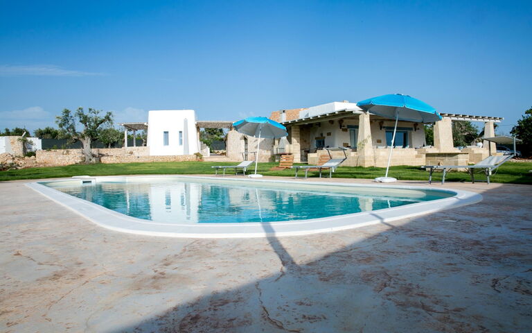 Trullo Torre Suda: Schwimmbad
