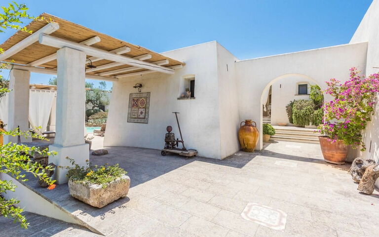 Tia Trullo: Draussen