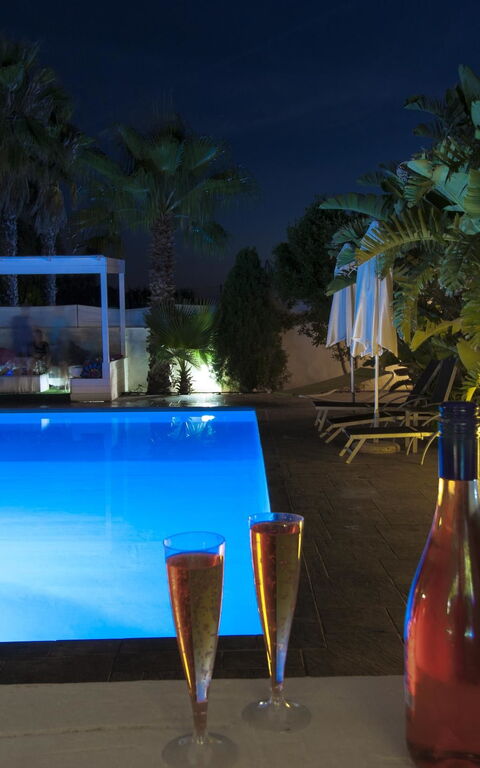 Cotriero: Garten, Schwimmbad