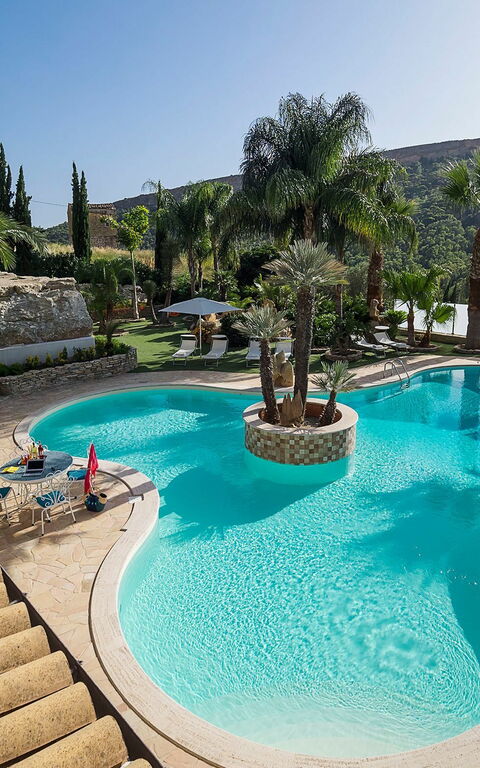 Villa Agorà: Draussen, Schwimmbad