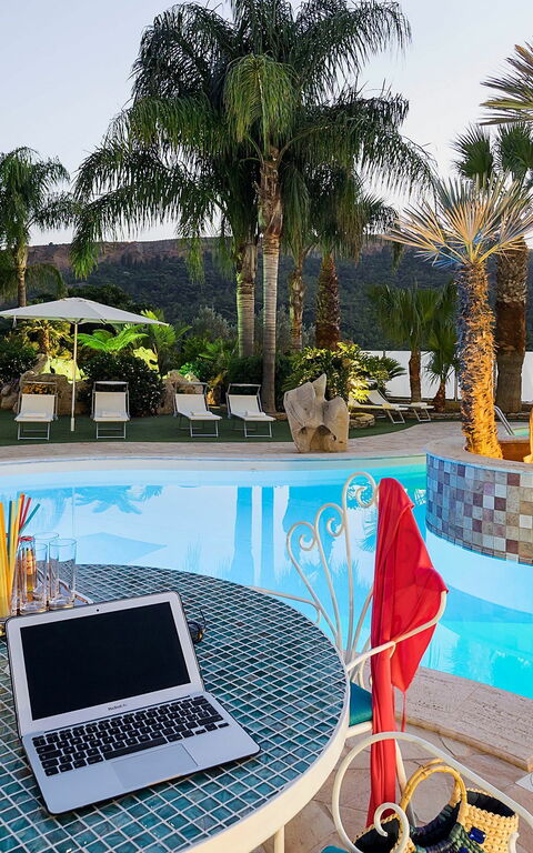 Villa Agorà: Draussen, Schwimmbad