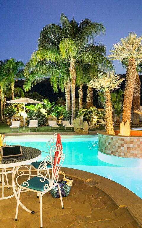 Villa Agorà: Garten, Schwimmbad