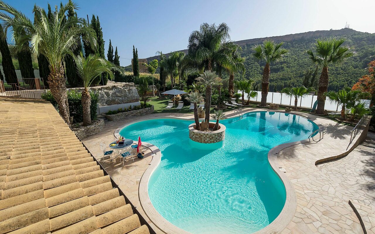 Villa Agorà: Draussen, Schwimmbad