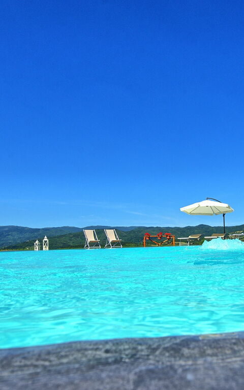 Casale Daniele: Ansichten, Schwimmbad