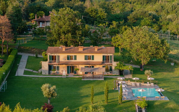 Casale Daniele: Draussen, Schwimmbad