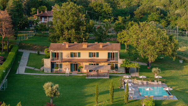 Casale Daniele: Draussen, Schwimmbad