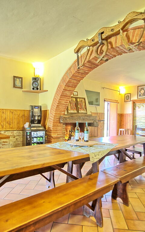 Villa Mario: Esszimmer, Wohnzimmer