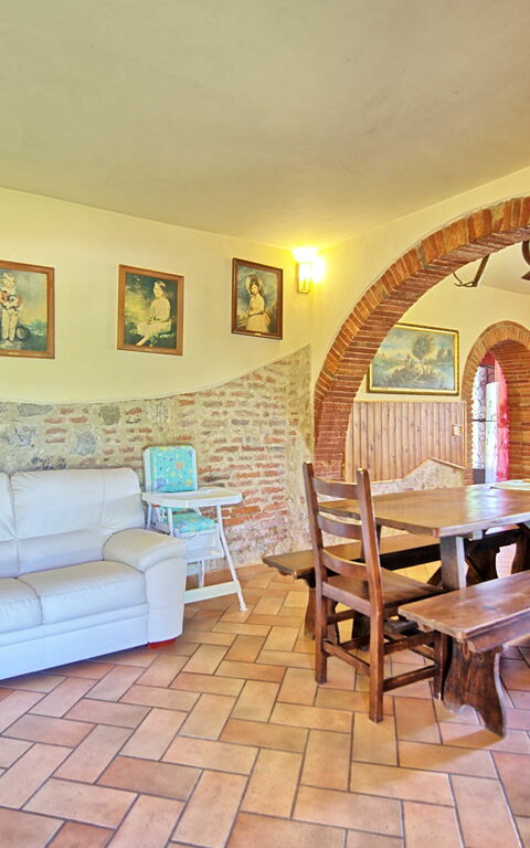 Villa Mario: Esszimmer, Wohnzimmer