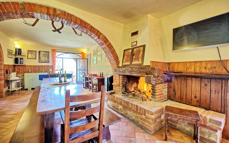 Villa Mario: Esszimmer, Wohnzimmer