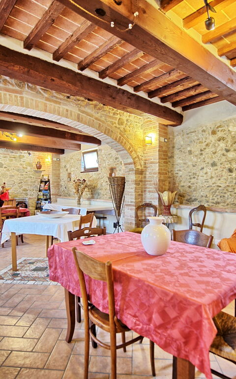 Casale Tiziano: Esszimmer, Wohnzimmer