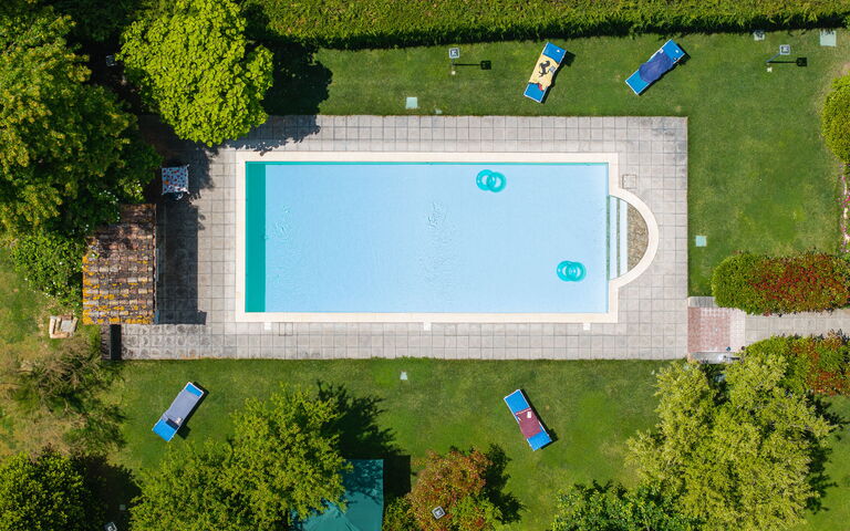 Casale Tiziano: Ansichten, Garten, Schwimmbad