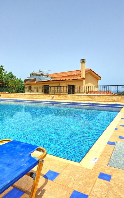 Villa Sevi Grande: Schwimmbad