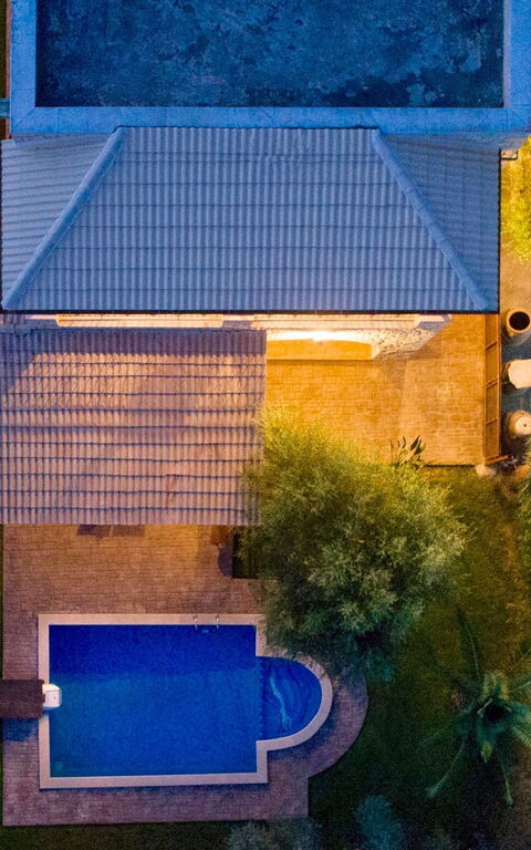 Villa Vrisses: Ansichten, Draussen