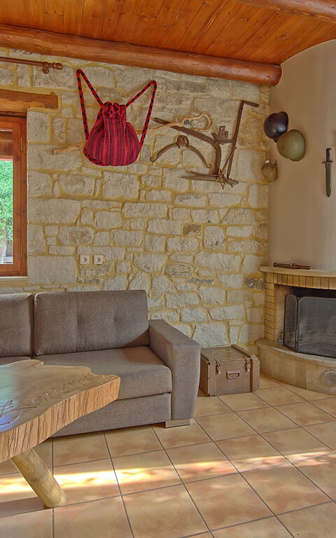 Villa Vrisses: Esszimmer, Wohnzimmer