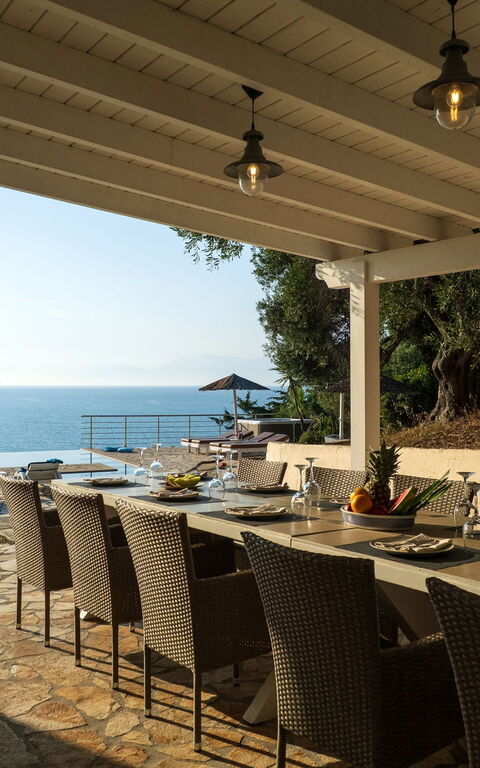 Beachfront Villa Seasun: Balkon / Terrasse / Patio, Draussen