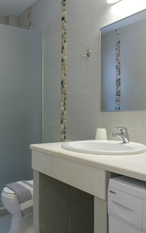 Beachfront Villa Seasun: Bad