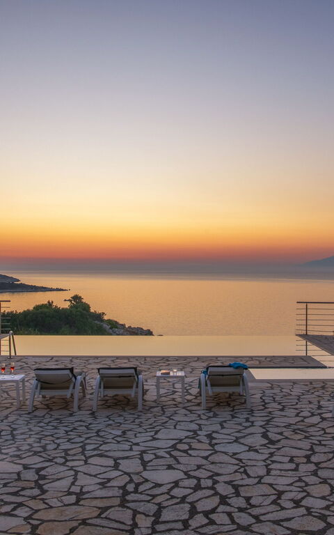 Beachfront Villa Seasun: Ansichten, Draussen, Schwimmbad