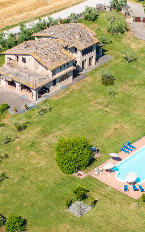 Villa Assisi: Garten, Schwimmbad