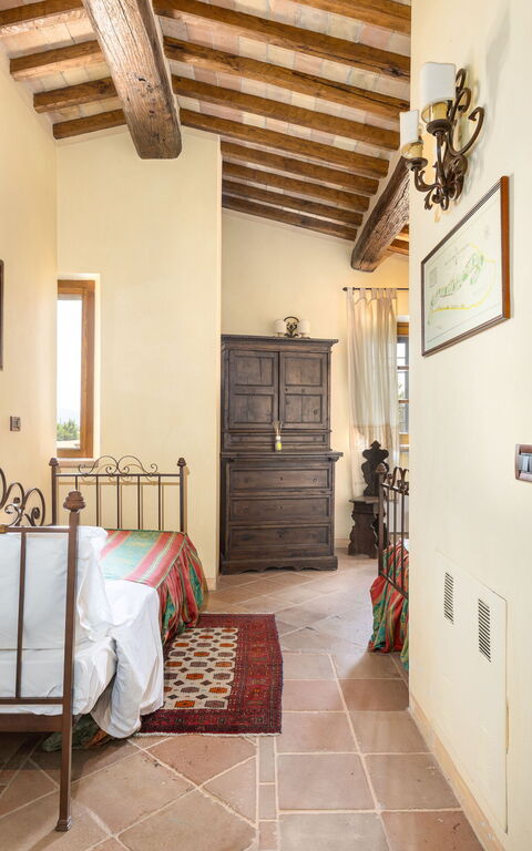 Villa Assisi: Anderer Raum