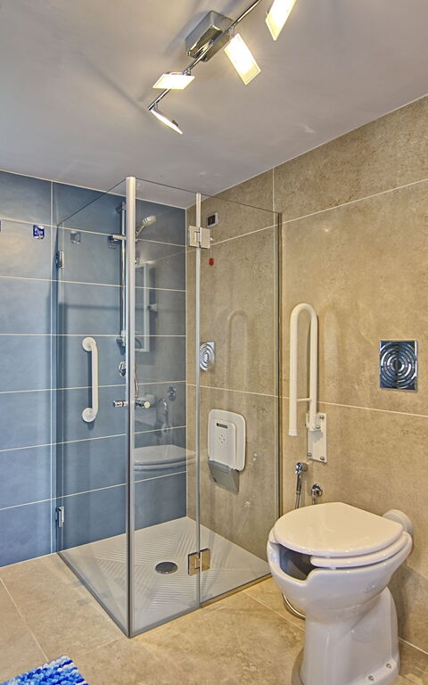 Lamia Santo Arcangelo: Bad