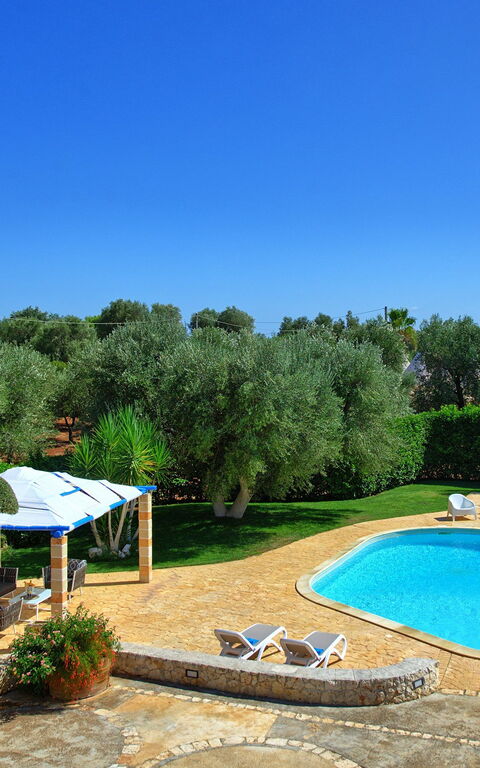 Lamia Santo Arcangelo: Garten, Schwimmbad