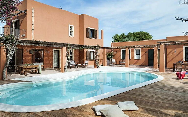 Villa Arangea: Außen, Schwimmbad