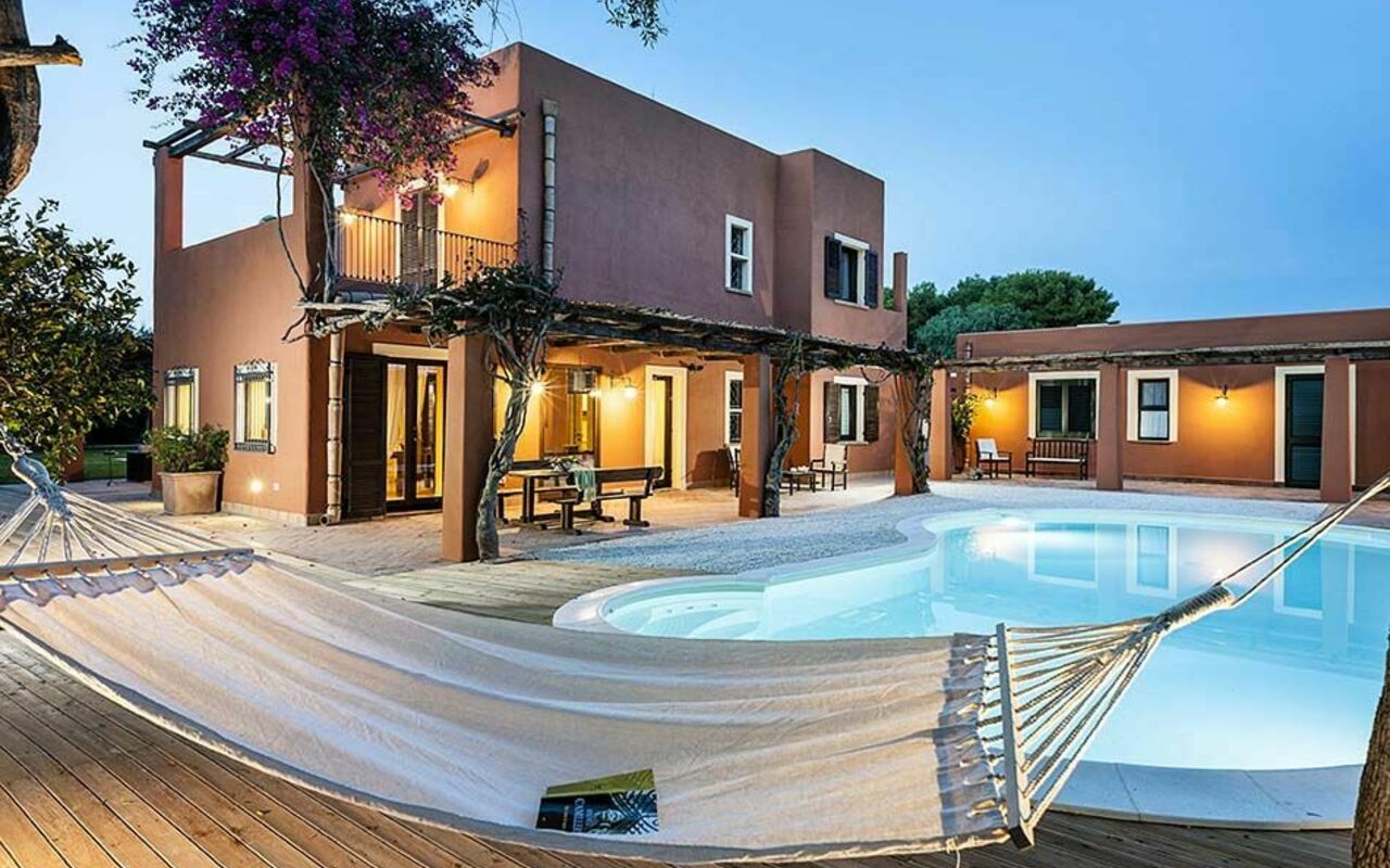 Villa Arangea: Außen, Schwimmbad