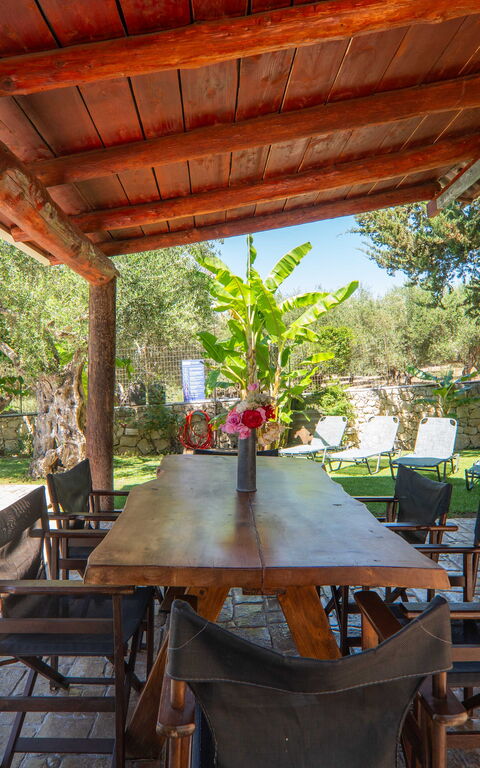 Villa Nipos: Balkon / Terrasse / Patio, Draussen, Garten, Schwimmbad