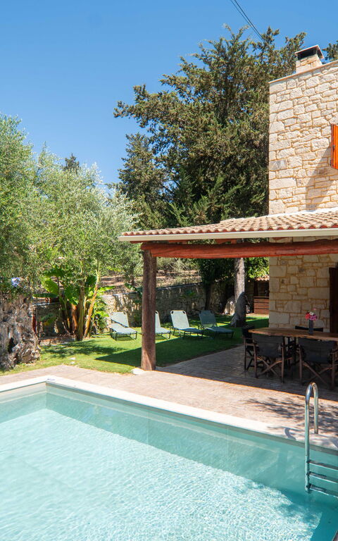 Villa Nipos: Außen, Balkon / Terrasse / Patio, Draussen, Garten, Schwimmbad