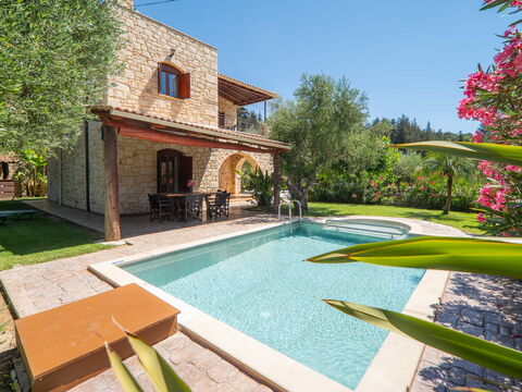 Villa Nipos