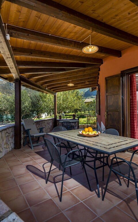 Villa Del Golfo: Draussen