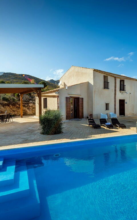 Villa Le Muse: Draussen, Schwimmbad