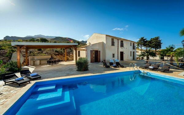 Villa le Muse: Draussen, Schwimmbad