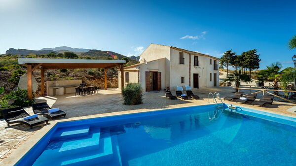 Villa le Muse: Draussen, Schwimmbad