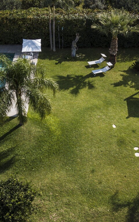 Villa Denari: Draussen, Garten